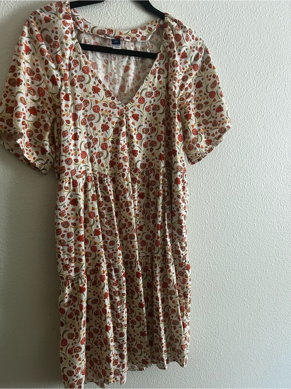 Old Navy Floral Tiered V-Neck Dress